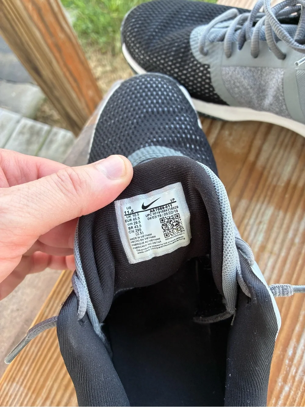 Nike Men's Gray and Black basketball Shoes